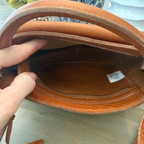 MADEWELL Mini Abroad Crossbody Bag Dark
Toffee Leather Top Handle Small Cognac - Picture 5 of 9